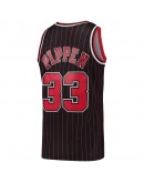 Scottie Pippen Chicago Bulls Mitchell & Ness Hardwood Classics 1995-96 Swingman Jersey - Black