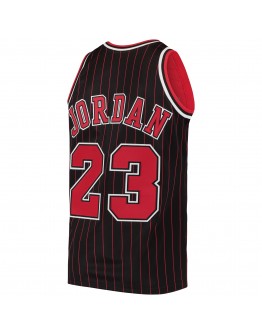 Michael Jordan Chicago Bulls Mitchell & Ness 1996 Hardwood Classics Authentic Jersey - Black