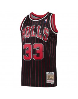 Scottie Pippen Chicago Bulls Mitchell & Ness Hardwood Classics 1995-96 Swingman Jersey - Black