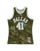 Dirk Nowitzki Dallas Mavericks Mitchell & Ness Hardwood Classics 1998/99 Ghost Green Swingman Jersey - Camo