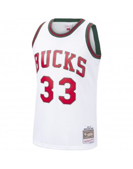 Kareem Abdul-Jabbar Milwaukee Bucks Mitchell & Ness 1971-72 Hardwood Classics Swingman Jersey - White