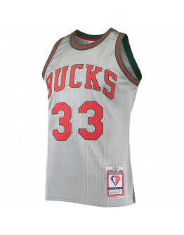 Kareem Abdul-Jabbar Milwaukee Bucks Mitchell & Ness 75th Anniversary 1971/72 Hardwood Classics Swingman Jersey - Silver