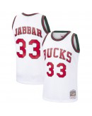 Kareem Abdul-Jabbar Milwaukee Bucks Mitchell & Ness 1971-72 Hardwood Classics Swingman Jersey - White