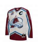 Joe Sakic Colorado Avalanche Mitchell & Ness 2000/01 Captain Patch Blue Line Player Jersey - White